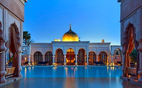 Palais Namaskar